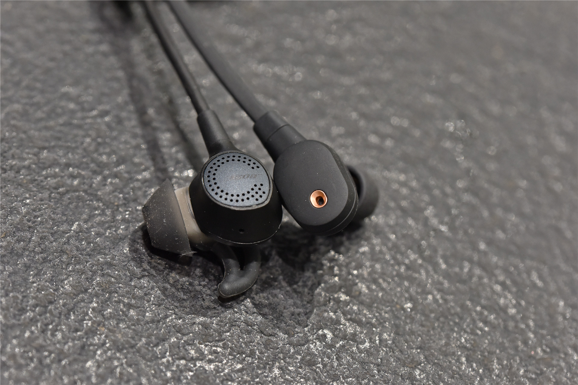 索尼wh1000xm4降噪评测对比,无线通讯黑科技