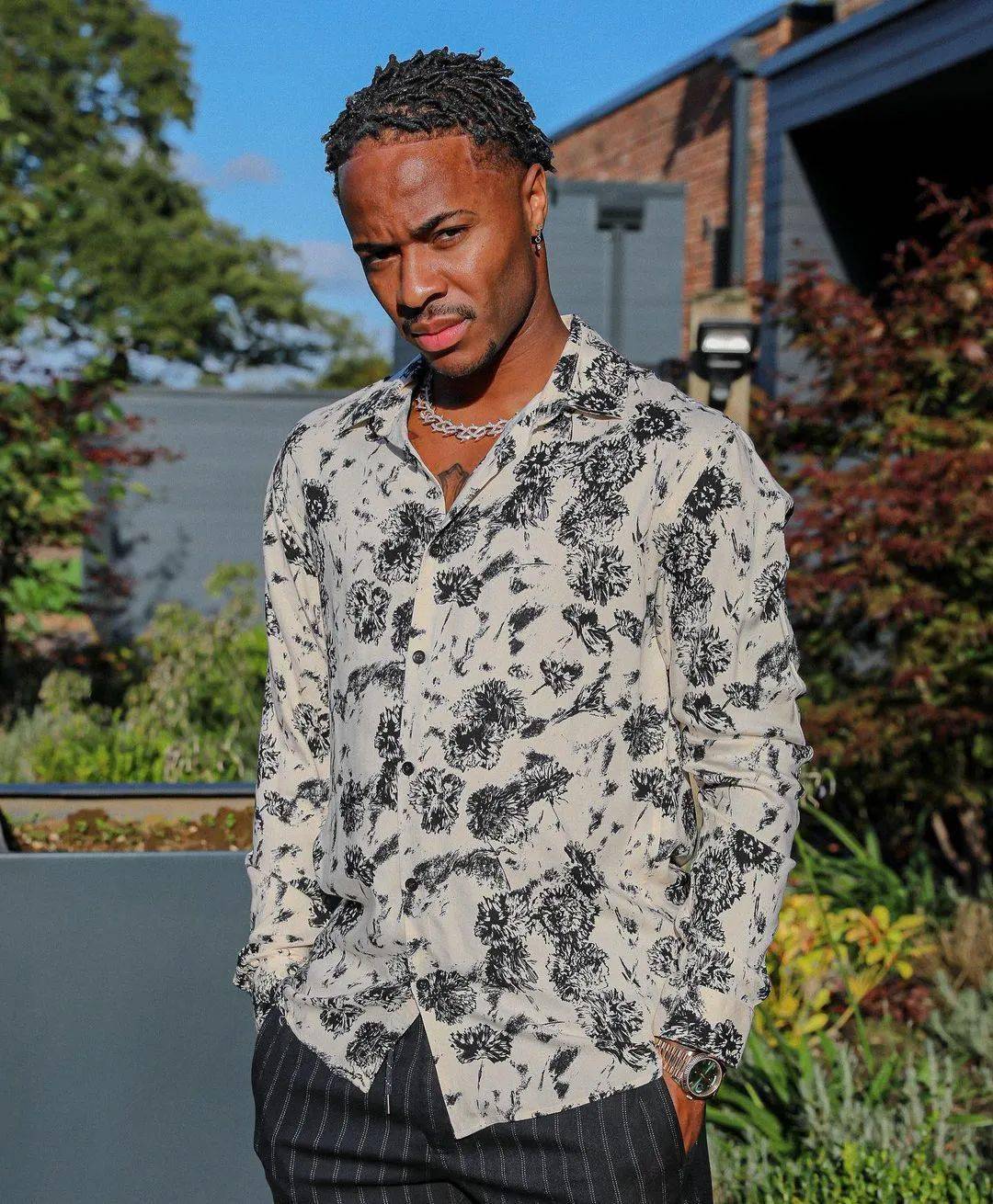 快乐男孩斯特林哪个国家的,斯特林有多快乐