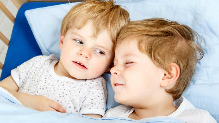 爸爸姓潘妈妈姓周给宝宝取名字,爸爸姓周给宝宝取小名