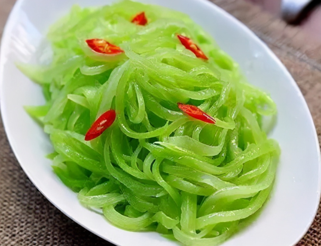 莴笋炒肉片的正确方法,炒莴笋家常做法几分钟能熟