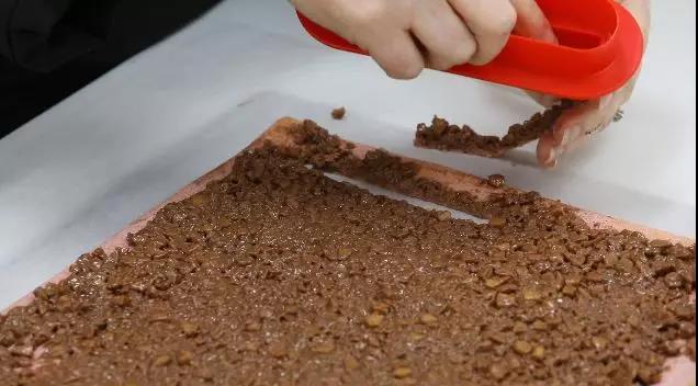 澳洲女王的“莱明顿”配方+视频(内附配方·可*载下**)