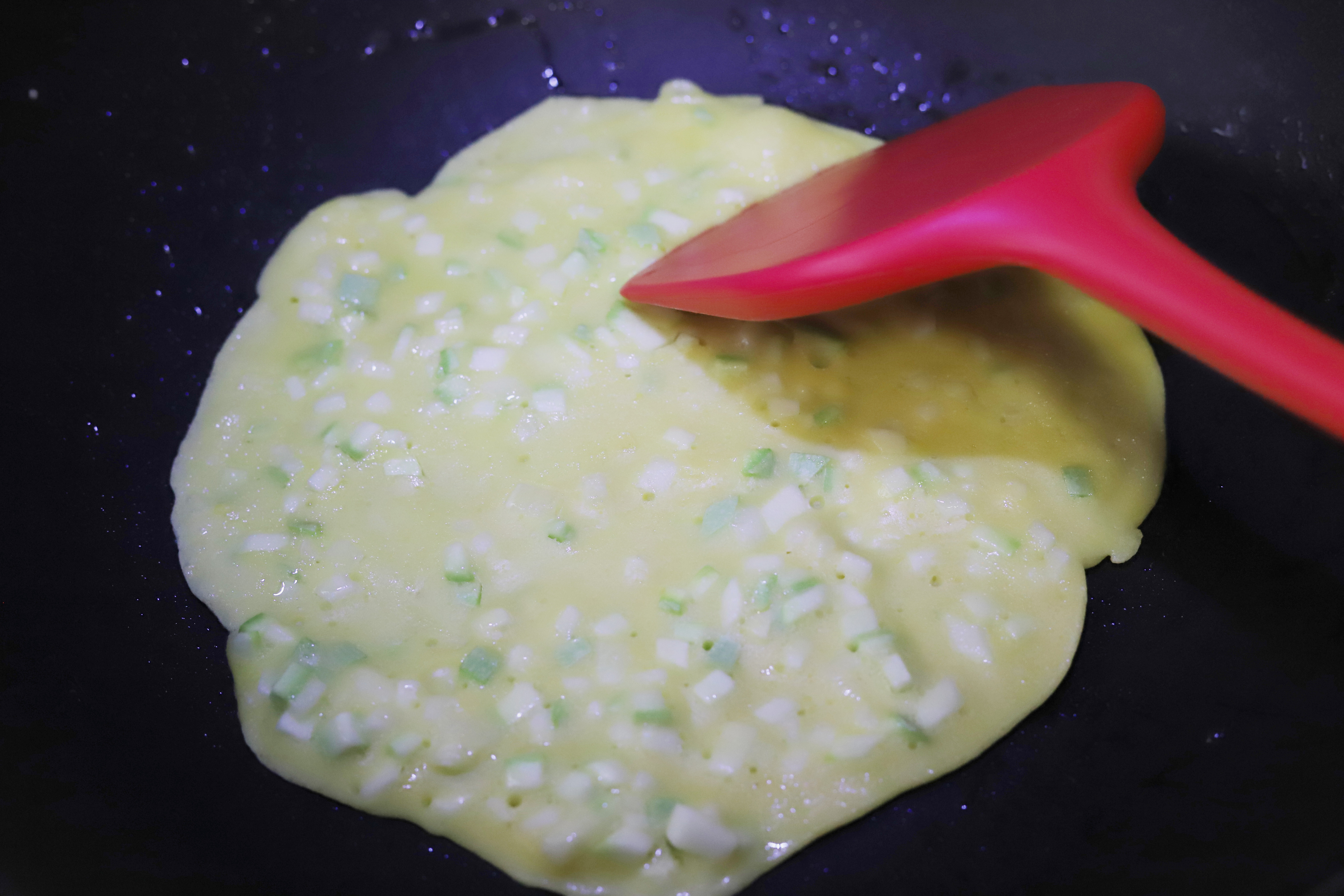 做的鸡蛋饼发干,做出来的鸡蛋饼为什么那么干