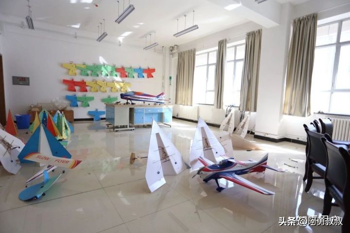 乌鲁木齐市第一职业高级中学,乌鲁木齐市第一中学官网