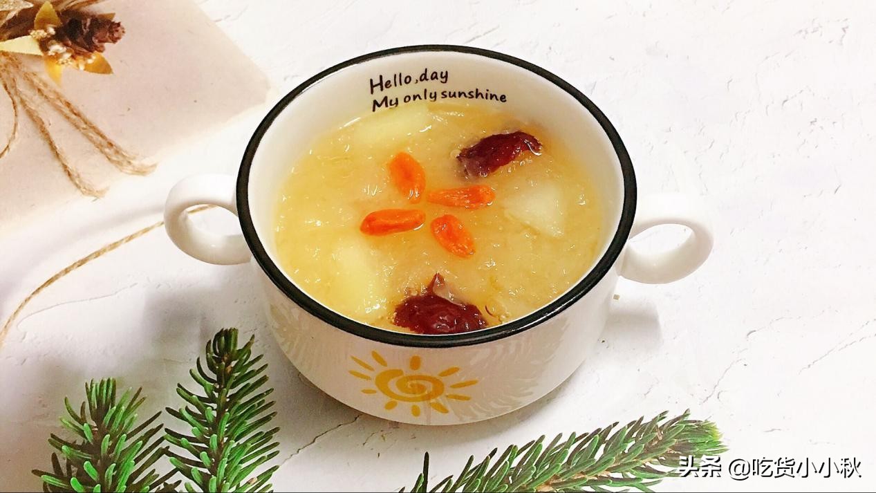 夏天银耳梨汤怎么做,夏季润肺银耳汤的做法大全