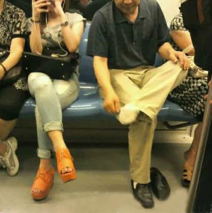 夏天脚臭用什么方法去除脚气,怎样能缓解脚气带来的脚臭