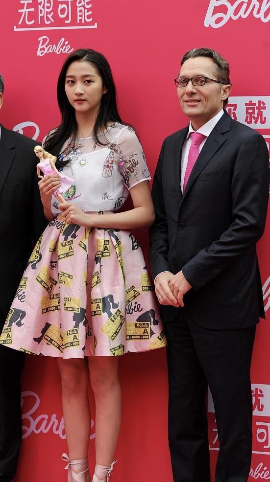 关晓彤造型长腿,关晓彤的长腿混剪视频