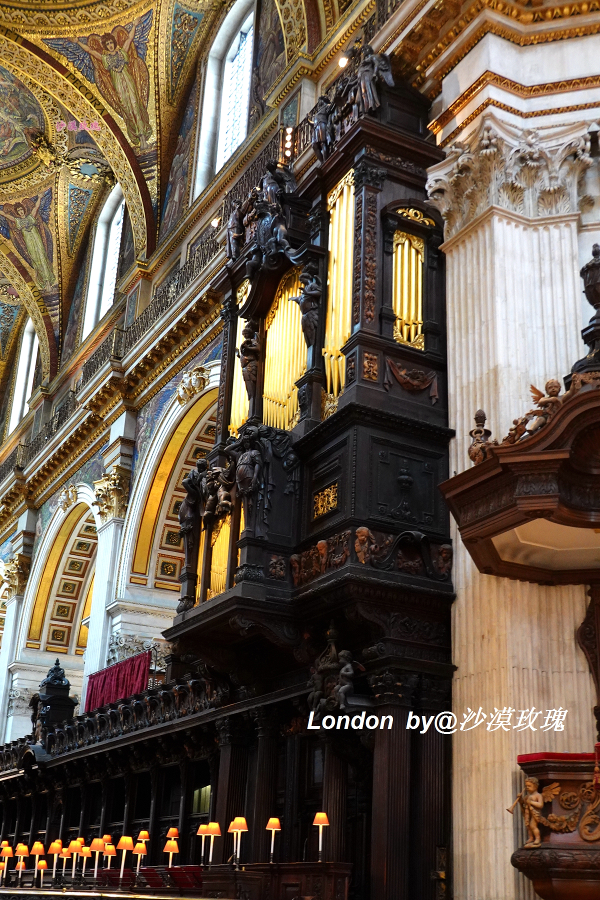 它是世界第五大教堂，曾见证了查尔斯与戴安娜的世纪婚礼