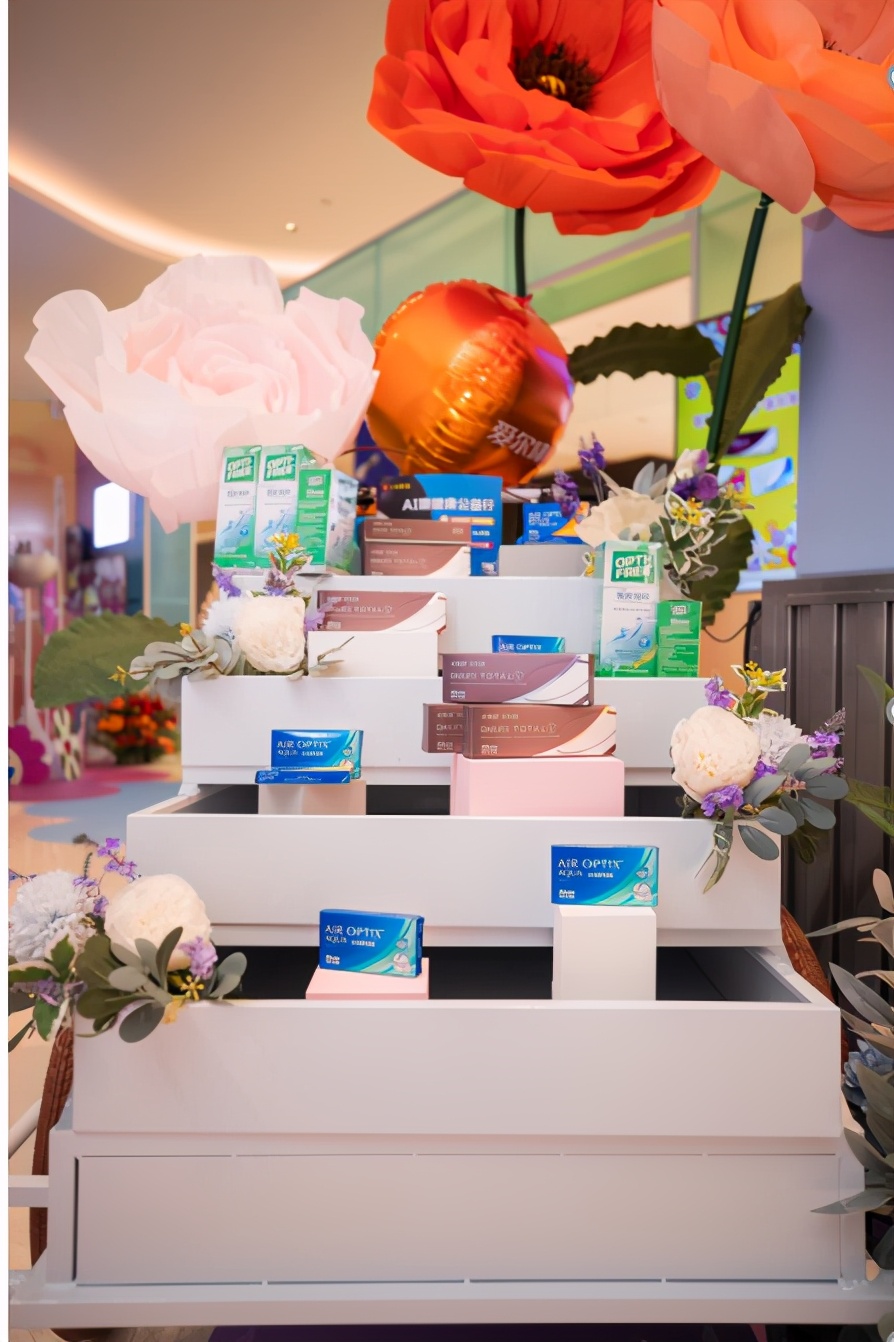 鏉戜笂闅嗙埍灏斿悍,鐖卞皵搴峰お闃宠姳