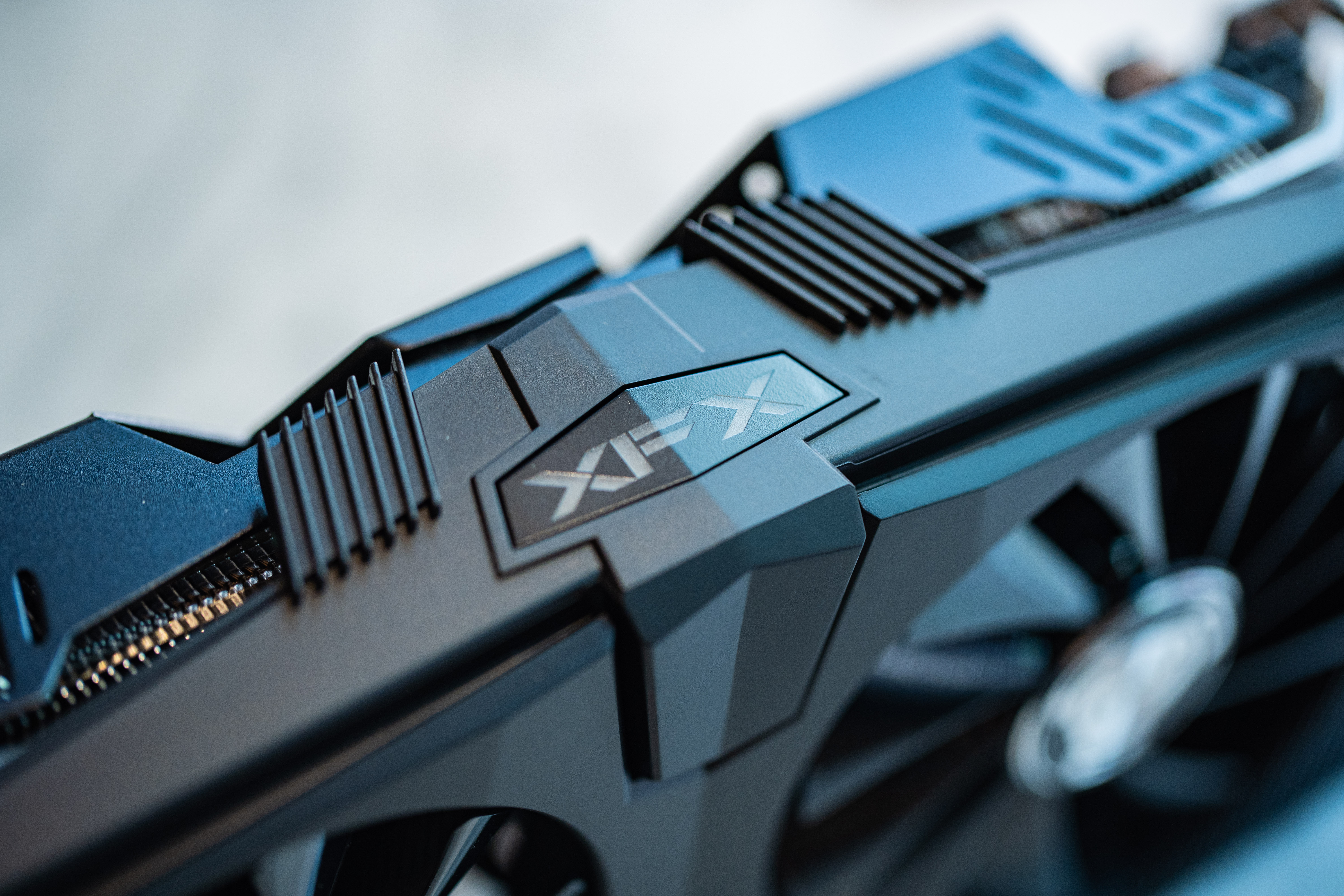 讯景rx5700战狼版相当于什么显卡,讯景rx580黑狼版相当于什么显卡