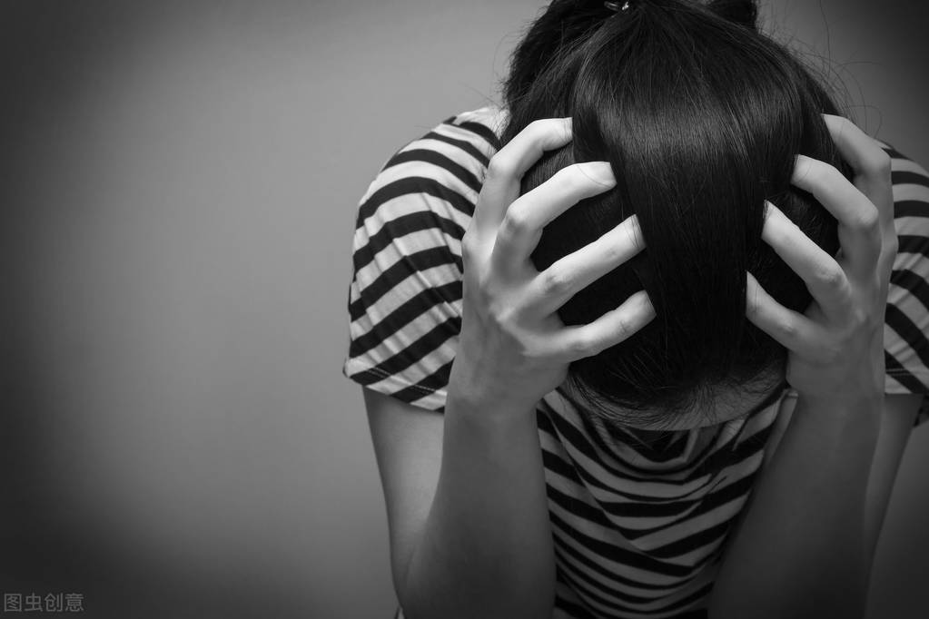 轻微抑郁症的症状表现治疗方法,抑郁状态和轻度抑郁症有什么区别