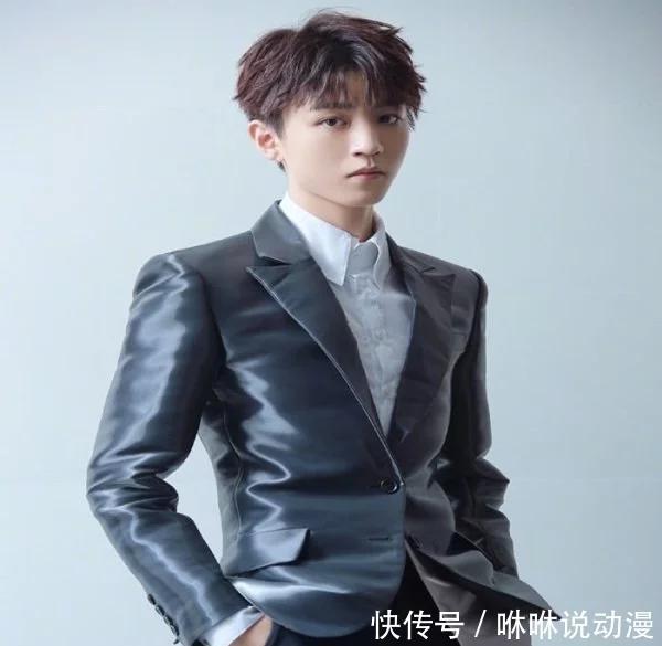 tfboys之间的代沟,tfboys西装裤