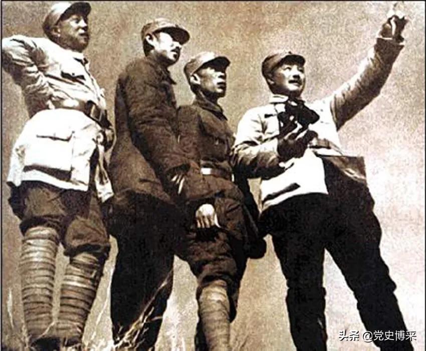 周恩来审阅南昌起义领导人排名时，将贺龙的名字排在了*德朱**之前