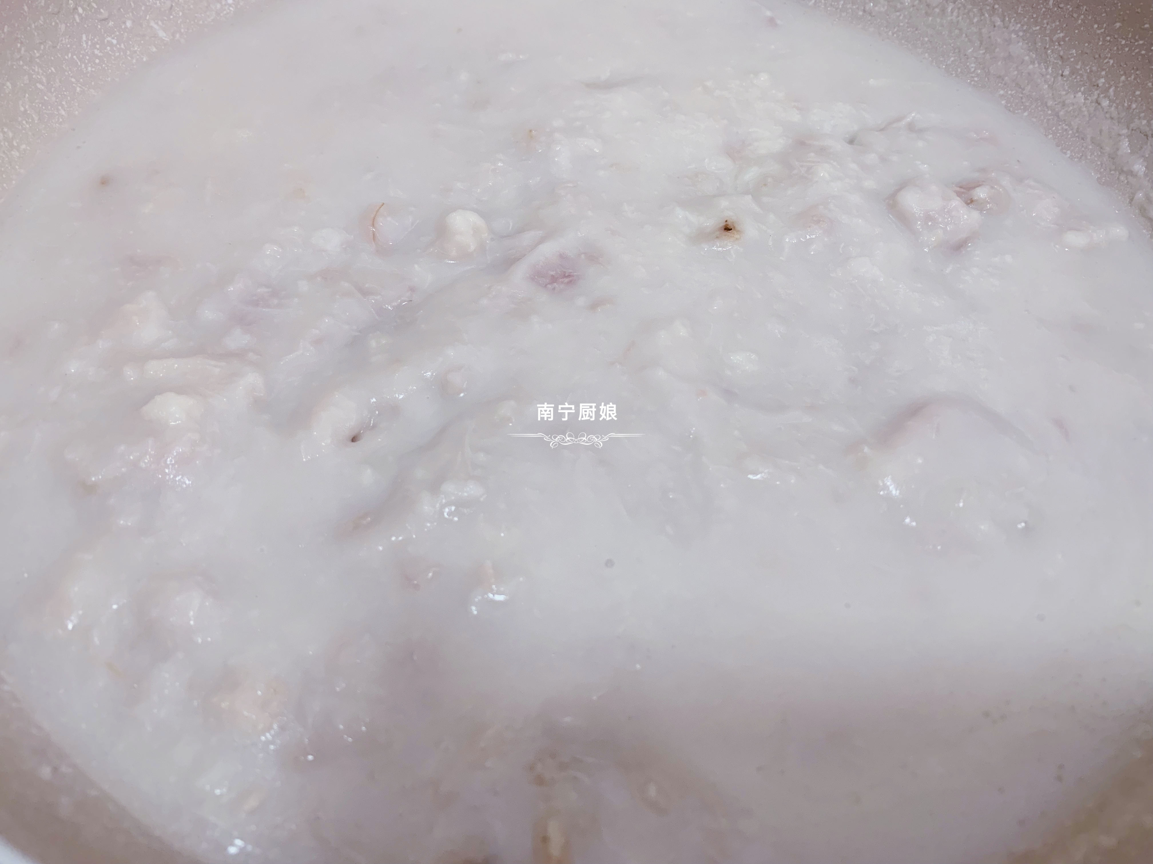 这道汤最近火了，天气越冷越想喝，鲜香爽滑，我们家隔三差五就做