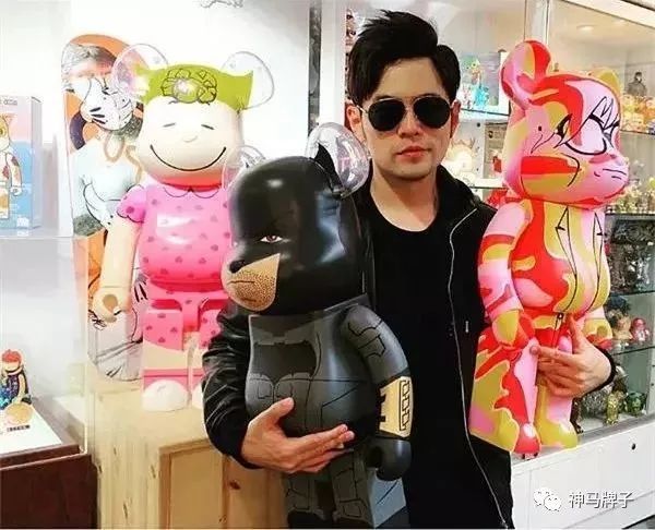 周杰伦小小周完整版,周杰伦小小周正面