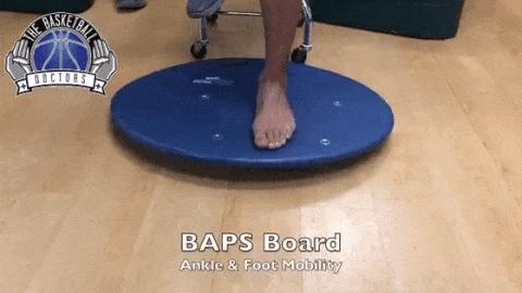 关于治疗脚踝扭伤的文章,脚踝扭伤的四个恢复阶段