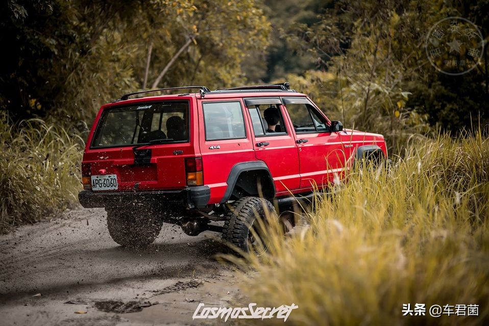 2014吉普切诺基4x4价格,老款吉普大切诺基4x4