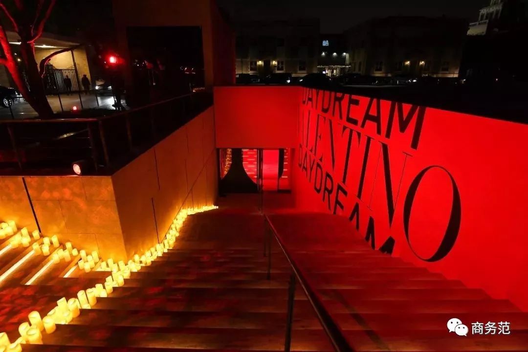 Valentino第一次中国办高定秀,张艺兴来捧场,杜鹃压轴气质绝了