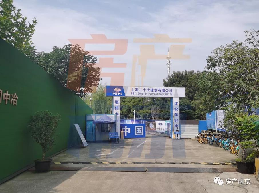 商务区无商务、300米地标成停车场！鼓楼滨江，我还要等你多久？