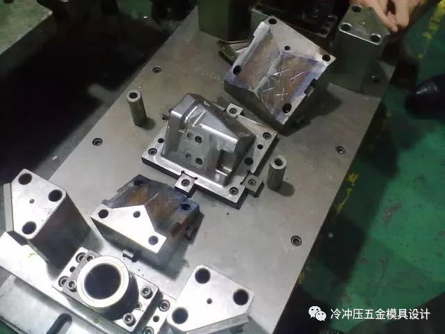 大型高速冲压模具如何调模,高速冲压大模具