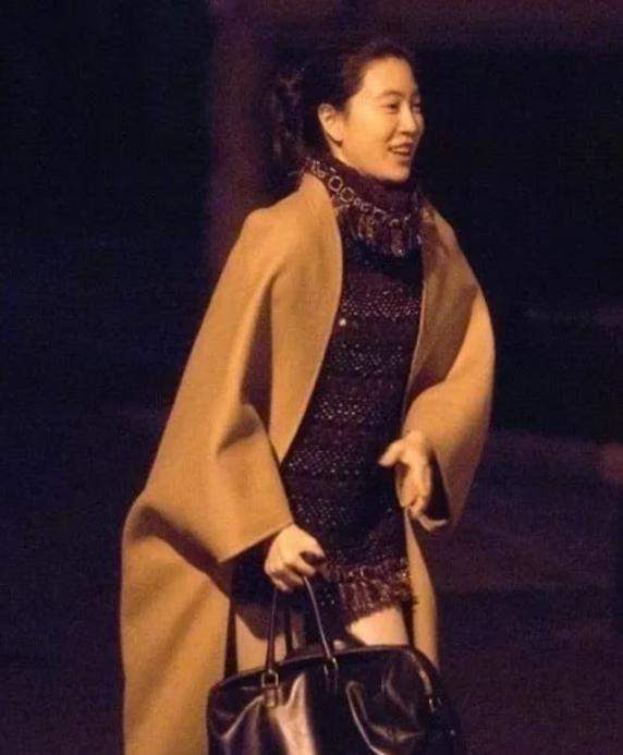 三星“太子妃”韩国顶级名媛，是怎么踹韩版王思聪的？婚离得值