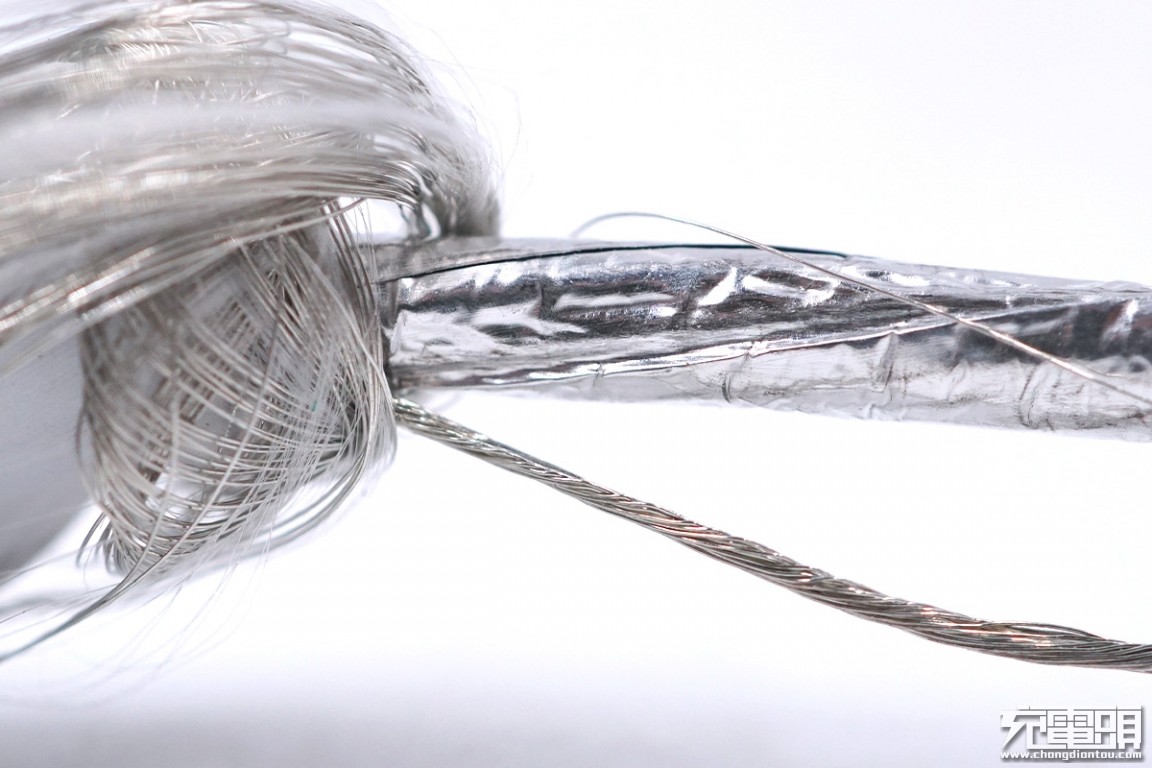 华为usb充电线拆解,华为1.8米充电线拆解