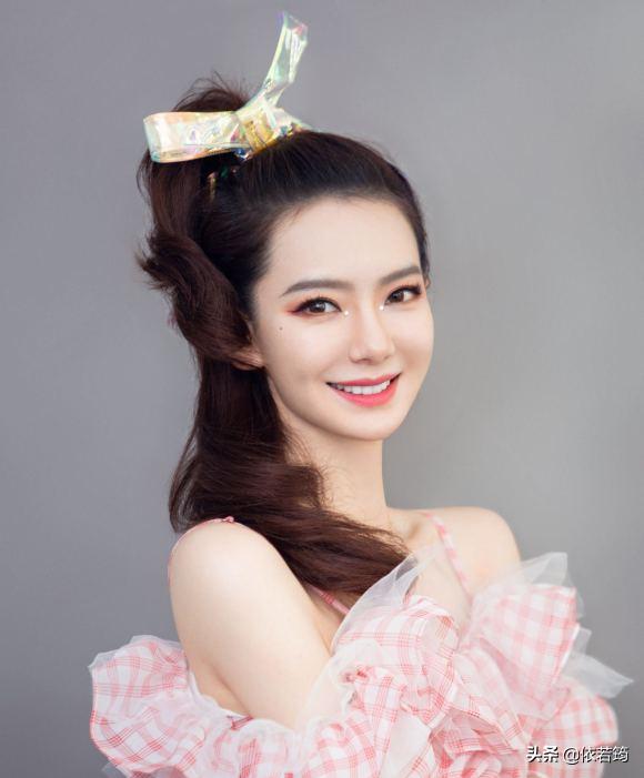 时尚感十足的戚薇,戚薇同款衣服可爱