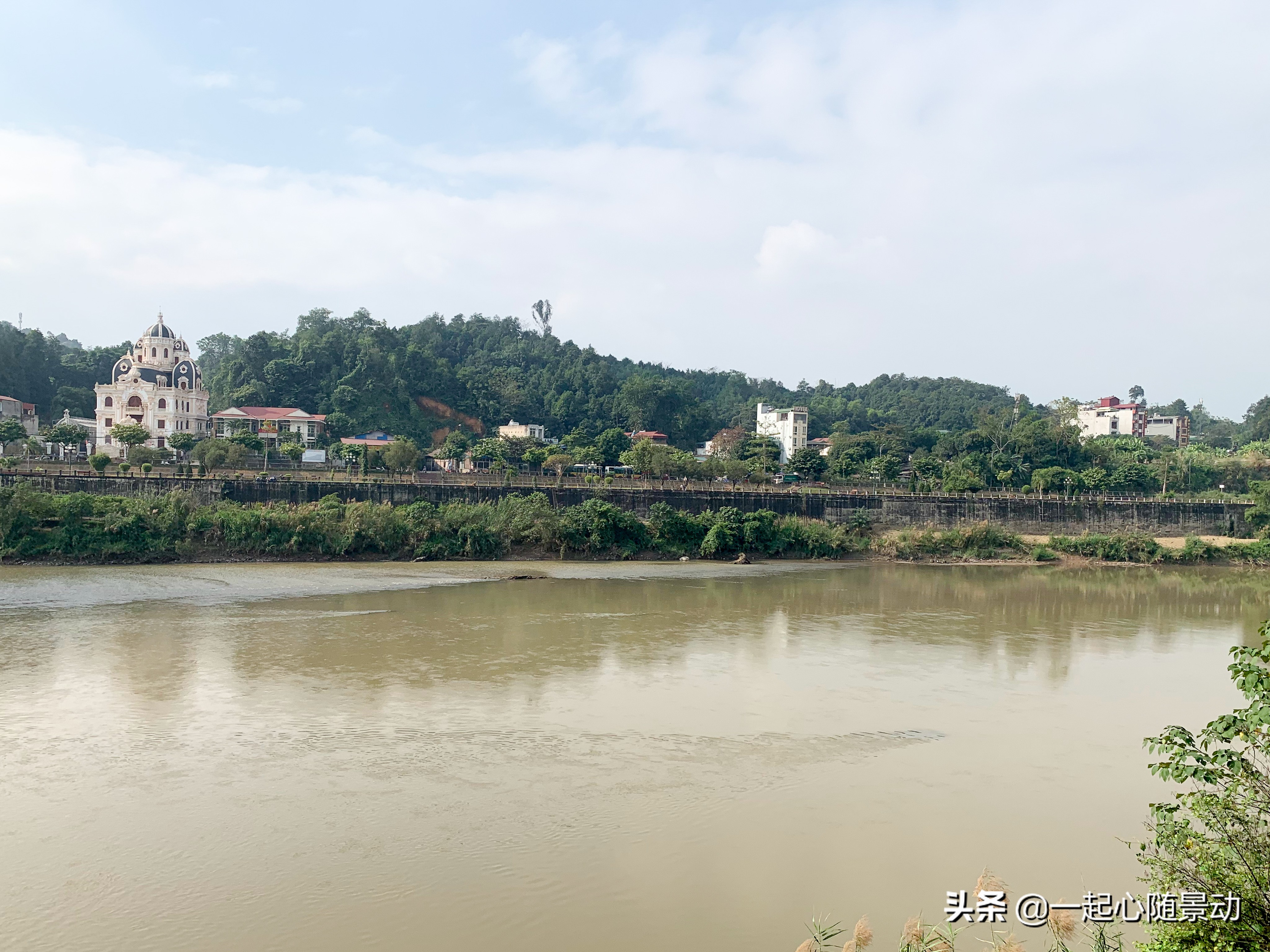 实拍中越边境云南河口口岸,云南中越边境河口一级口岸