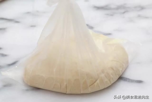 炸油条怎么做酥脆不用泡打粉,家中最简单炸油条方法不用泡打粉