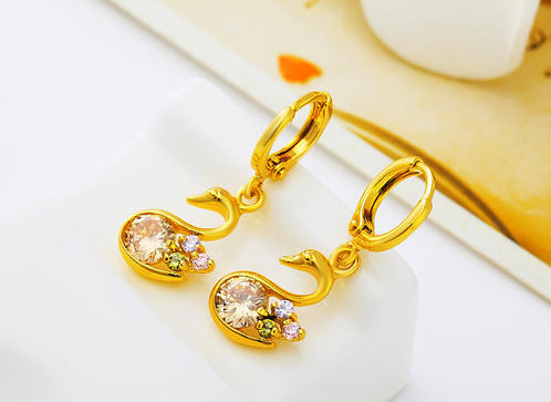 金首饰置换和卖了重新买哪个划算,现在把旧黄金首饰变现划算吗