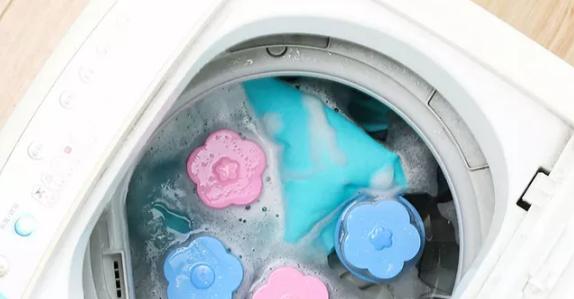 衣服洗完粘毛怎么办,有毛毛的衣服洗后怎么打理