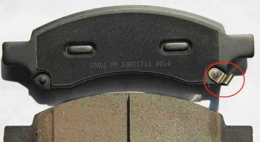 刹车片一般多少公里更换一次,刹车片几年或多少公里需要更换