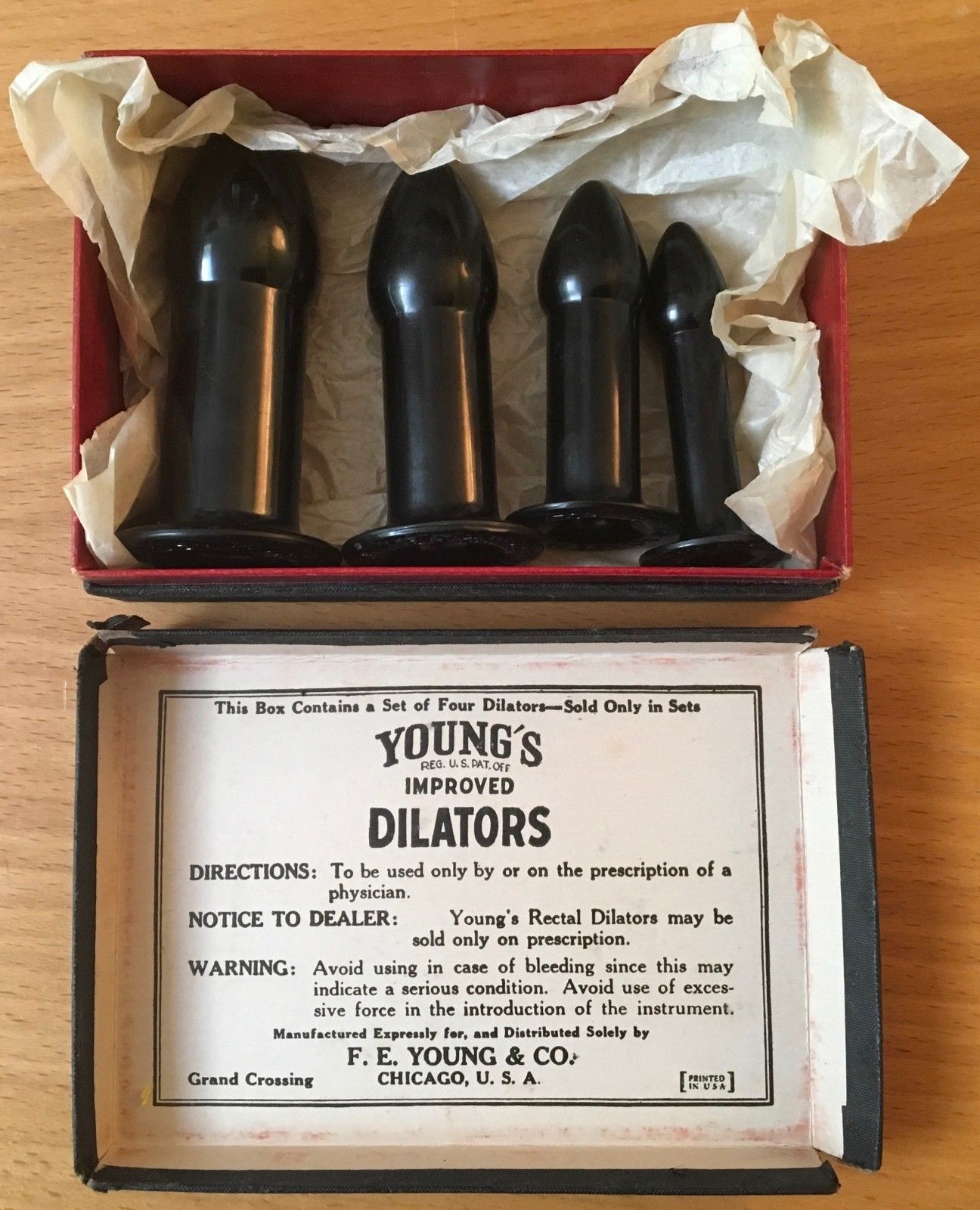 会玩的西方人,硬生生将它从治疗痔疮的工具,玩成性癖玩物