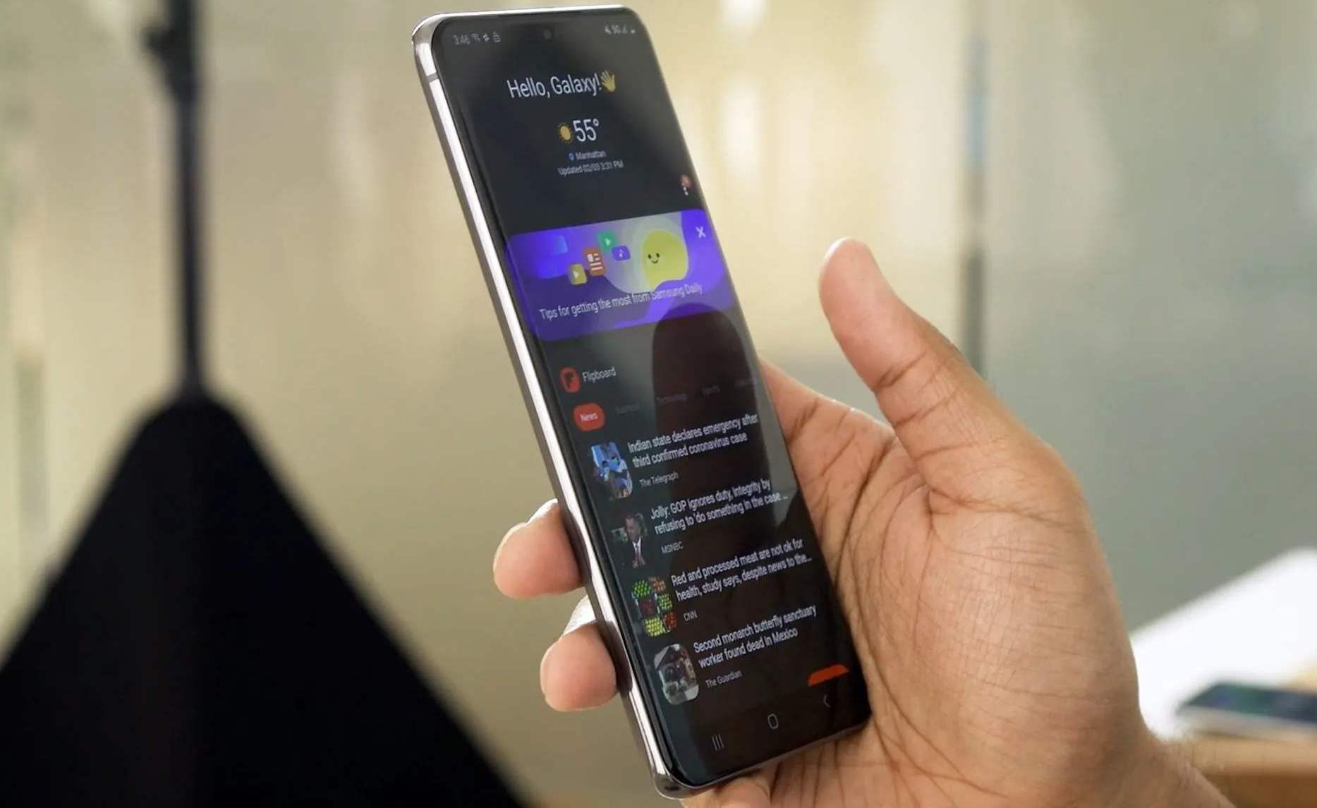 纠结的全球第一手机品牌,打败了苹果华为,新机降价1600无人问津