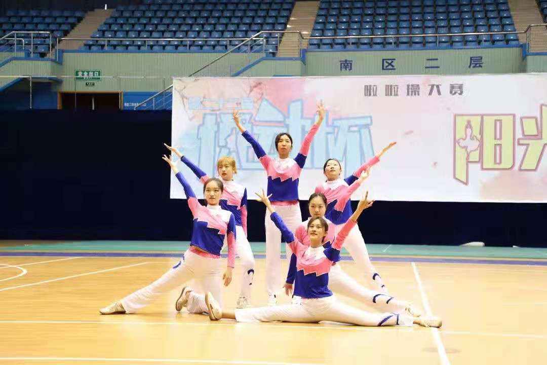 五月动起来图片,五月动起来舞蹈视频