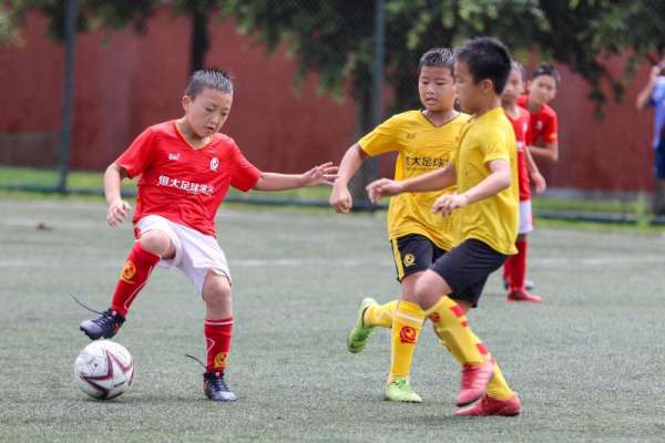 恒大足球学校广州青训中心,恒大足球学校2020年6月试训