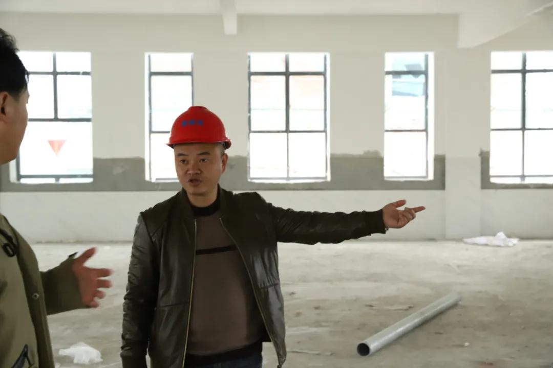 教学楼占地面积6000平方米,20000平方米学校