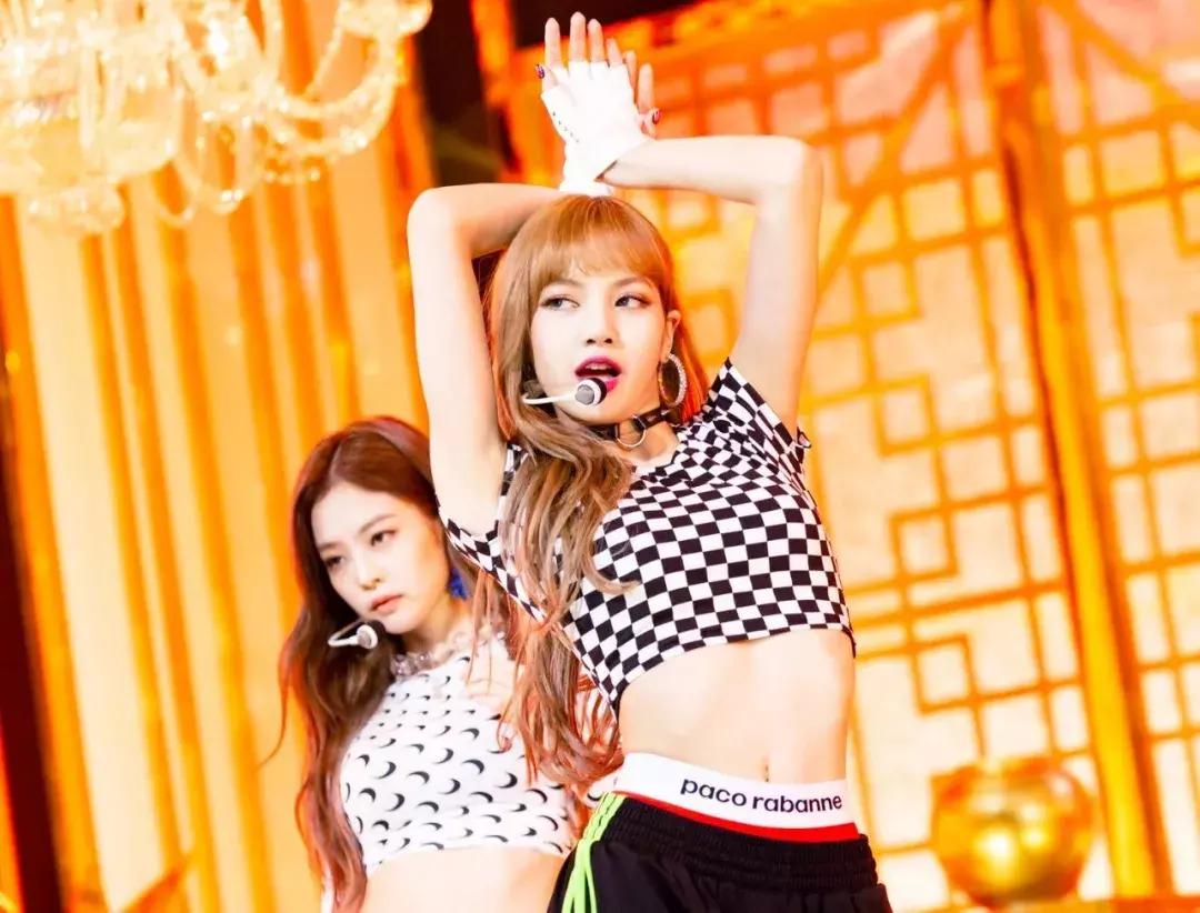 lisa的腿有多直,lisa的腰好细