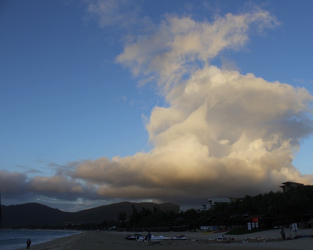 广州自驾去三亚旅游攻略,三亚自驾去新疆旅游攻略