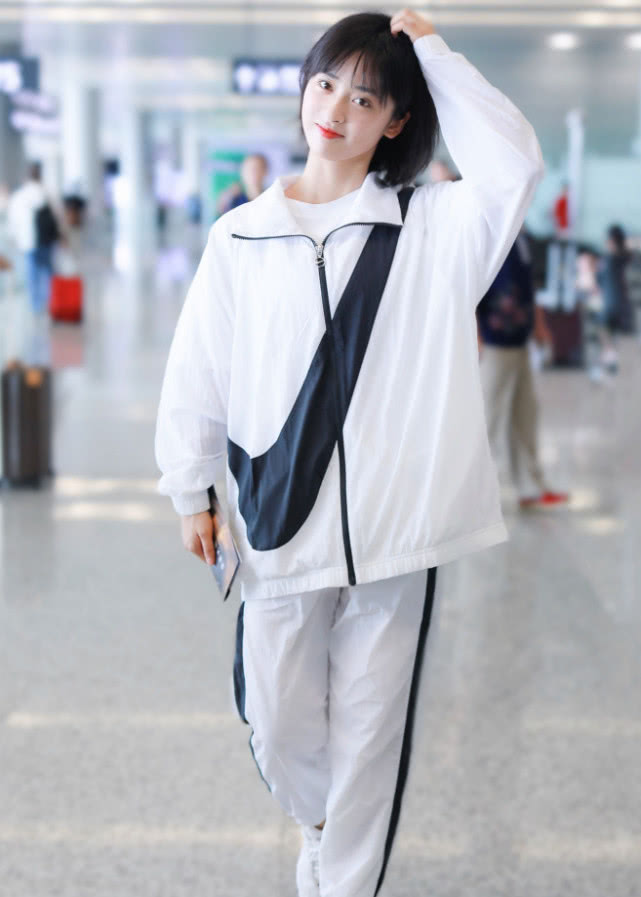 耐克破洞篮球裤,耐克直筒长腿裤