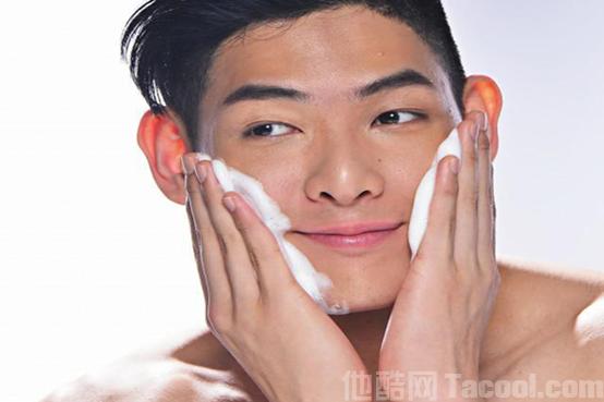 护肤的正确步骤男生,夏季男士护肤的正确步骤