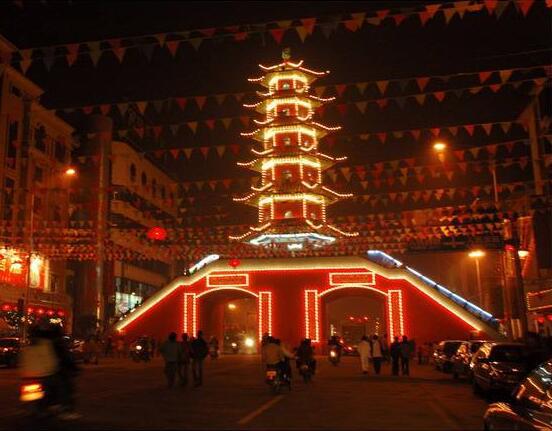 春节为何要挂灯笼放鞭炮，这样做有何意义呢？