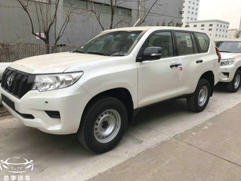 55万的丰田霸道，配置不如10万家用车，轮毂和面包车有一拼