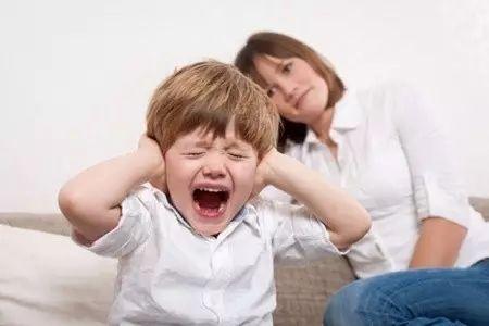 宝宝老爱尖叫怎么办,宝宝爱尖叫吼人怎么办