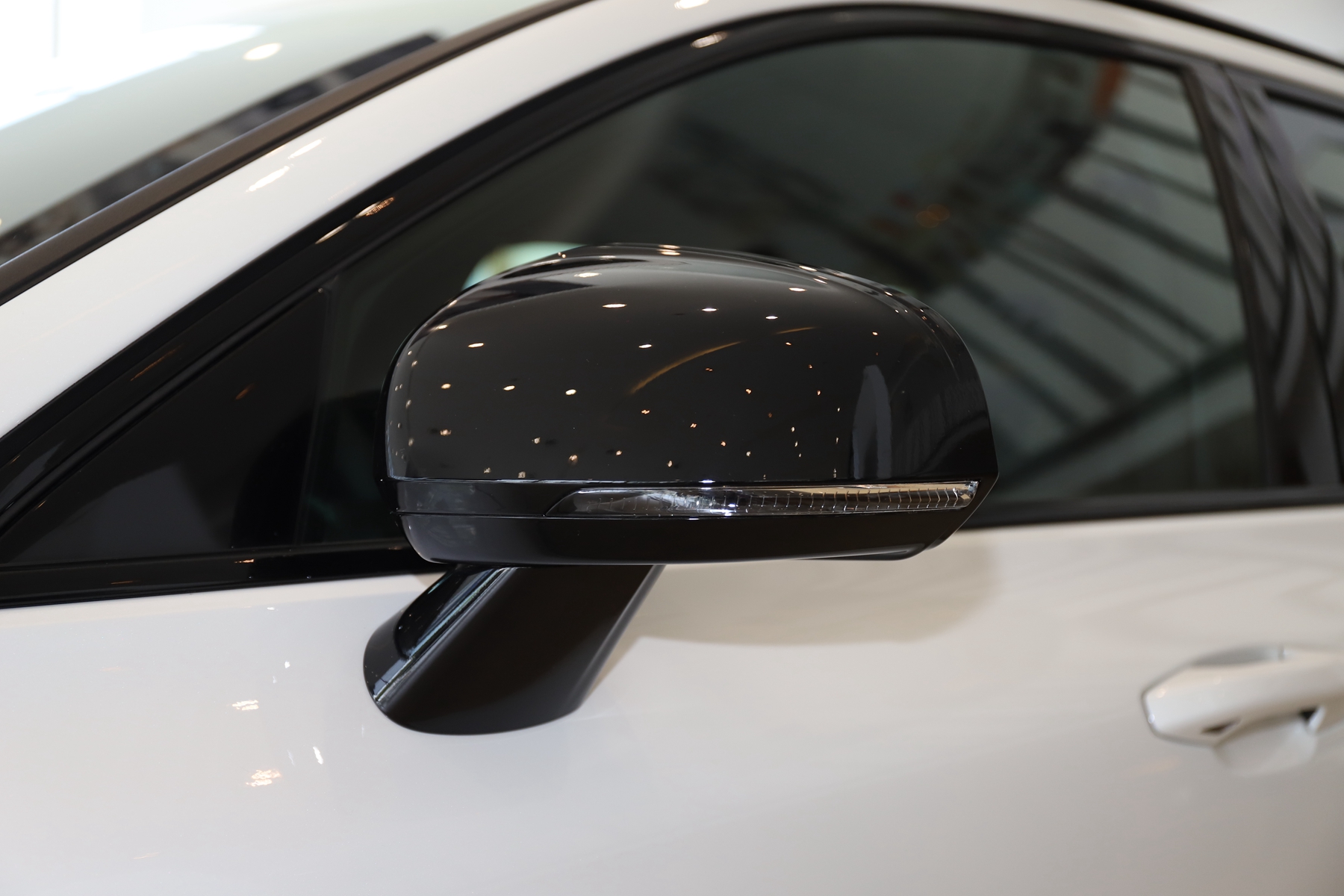 沃尔沃v60是旅行车还是旅行轿车,沃尔沃v60旅行选哪个版本