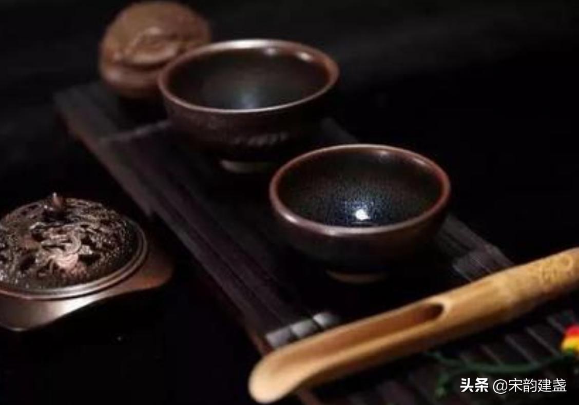 建盏喝茶的好处有哪些,哪种型建盏最适合喝茶