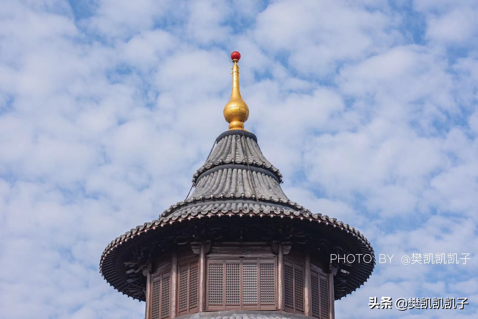 相距500米，文昌阁成了扬州地标，而历史悠久的四望亭却少有人知