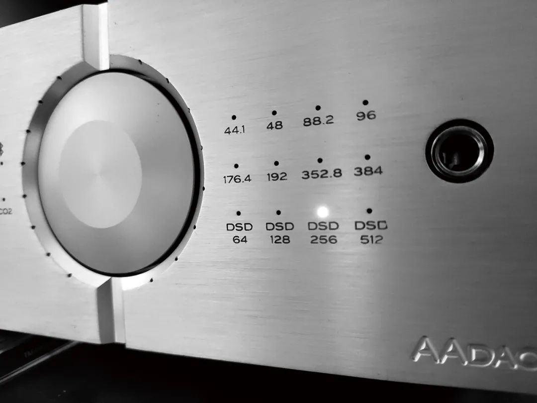 爱歌AADrive转盘+AADac解码器/前级组合