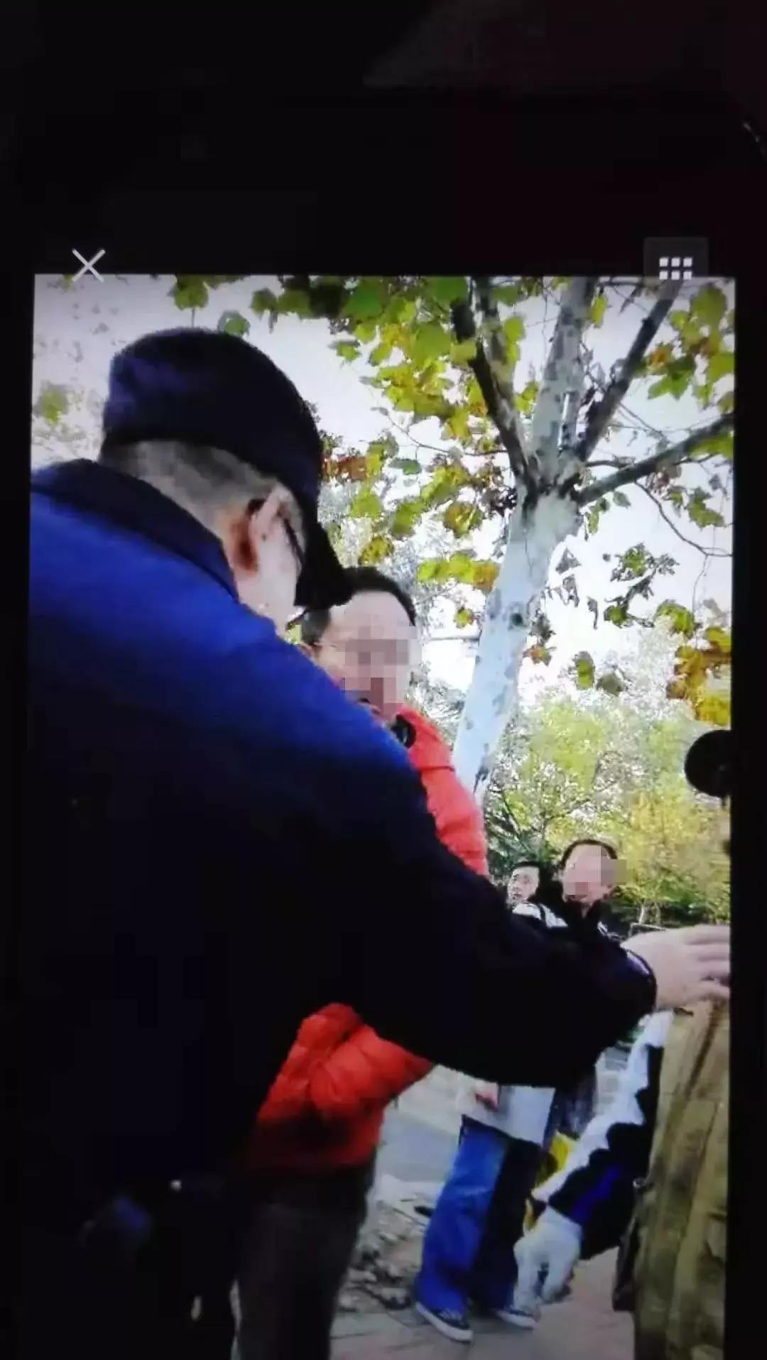 学生家长殴打女老师被拘10天,老师殴打未成年人被行政拘留