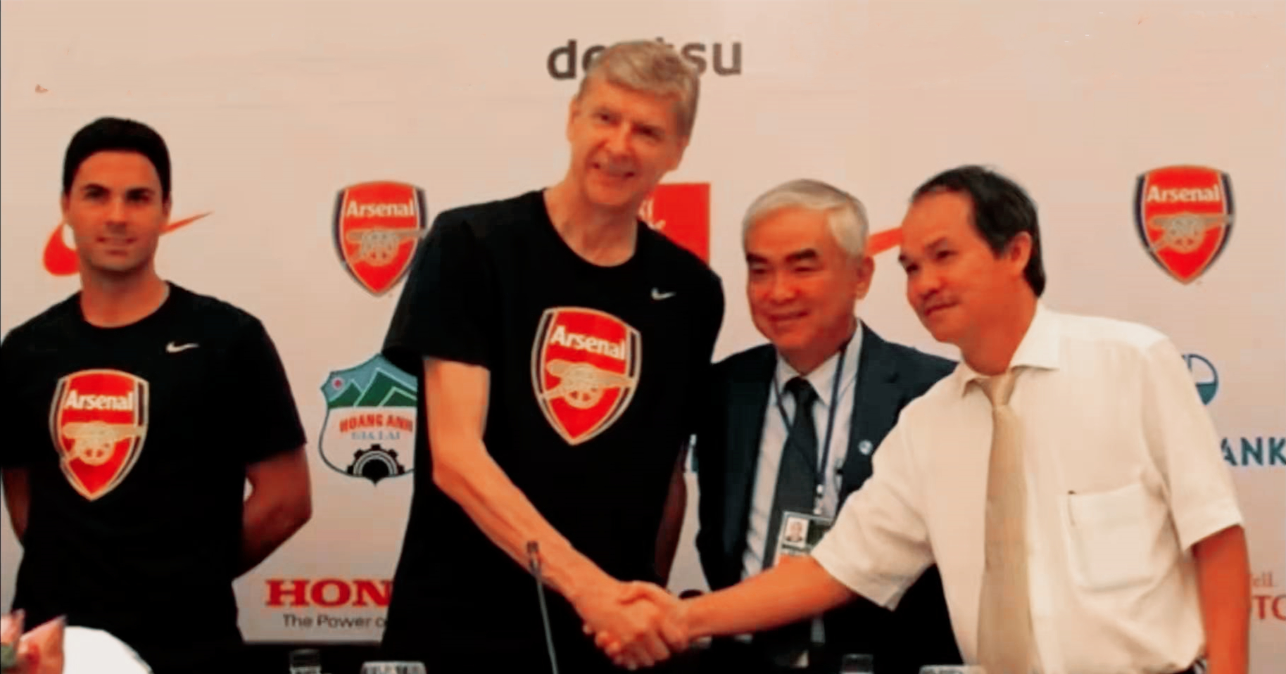 阿森纳对战越南,越南敢和日本对攻让国足汗颜