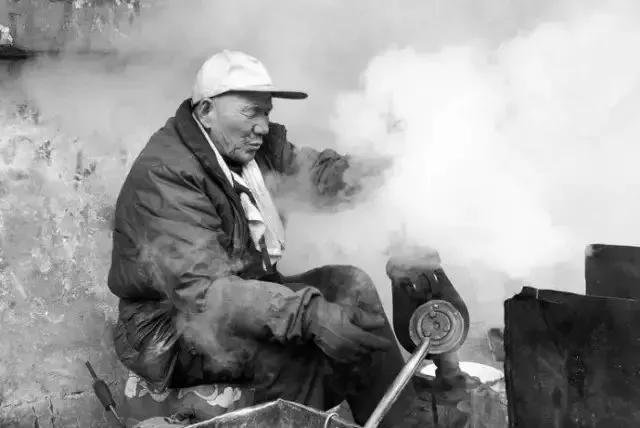 泪崩了歌曲原唱,泪崩了原唱完整版视频